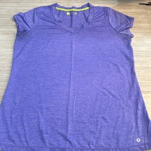 Women’s Xersion short sleeve workout shirt sz M